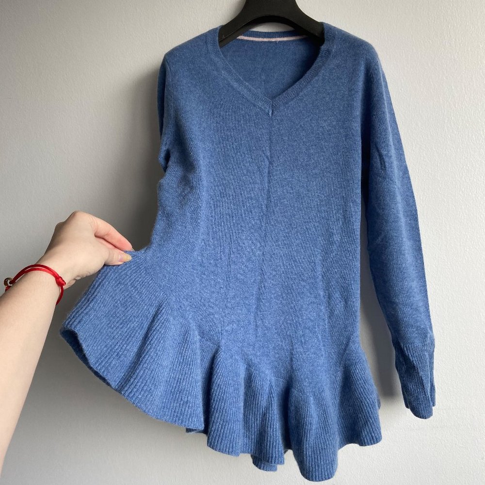 100% Cashmere dusty blue sweater Size small/medium